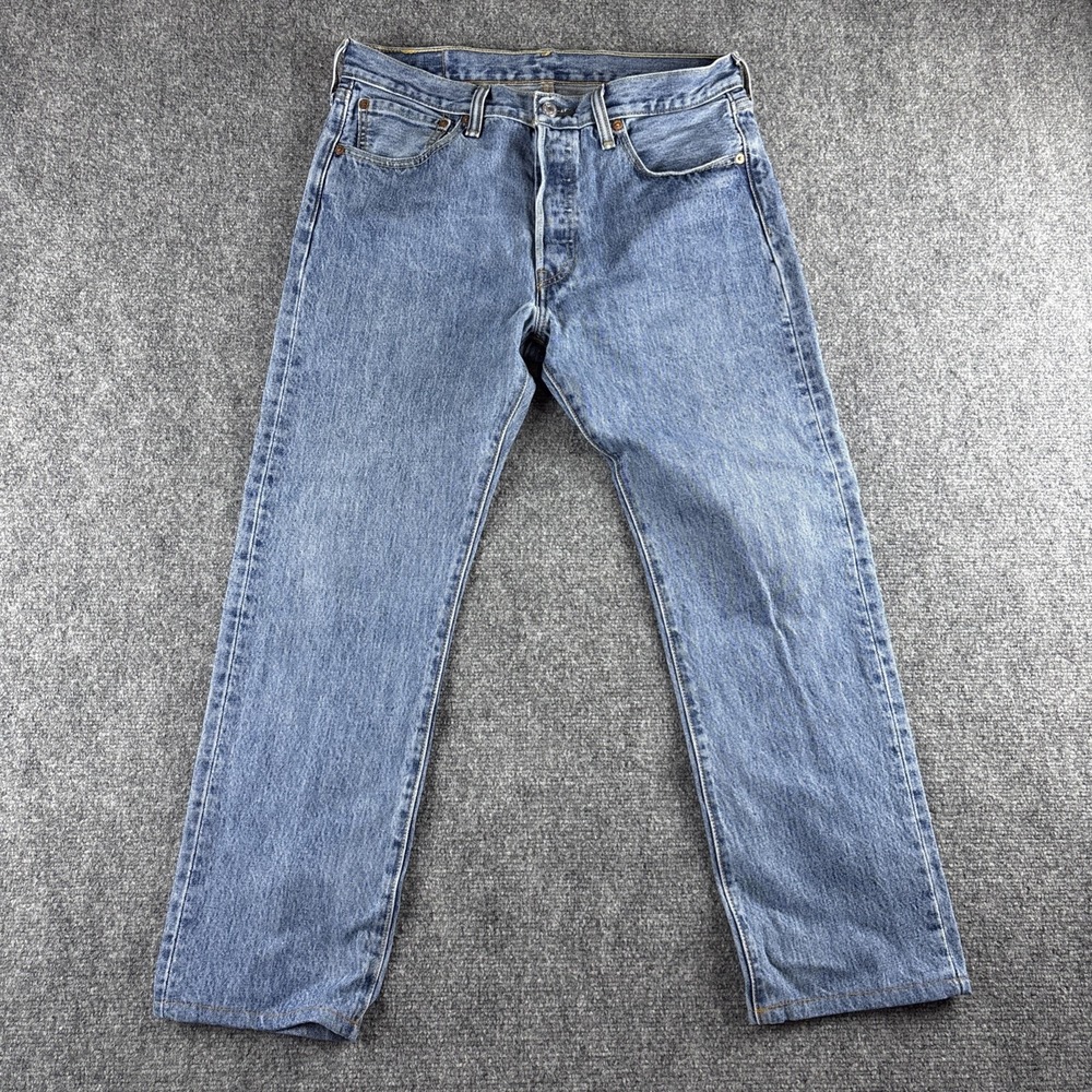 Vintage Levi's 501 Original Fit Jeans 32x30 Medium Wash Button Fly Y2K 2001